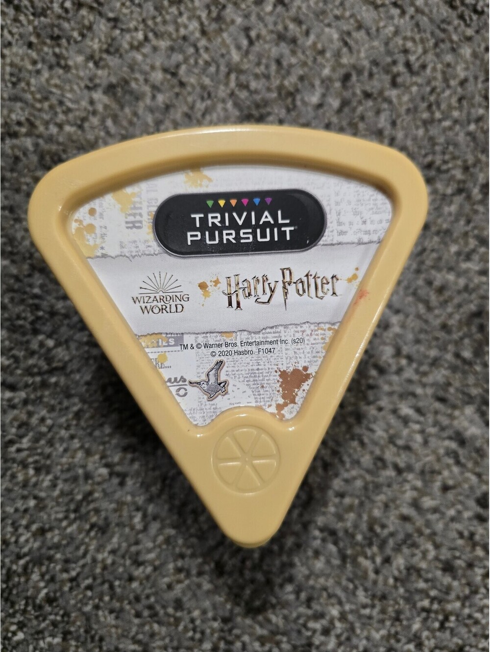Trivial Pursuit Harry Potter Edition Game Piece with Cards and Die